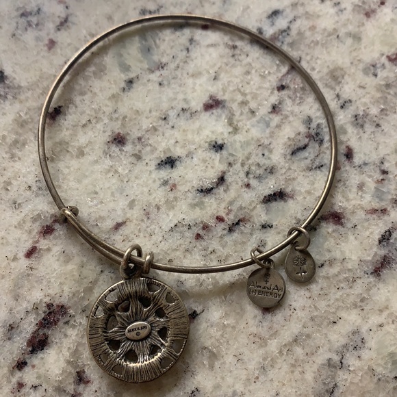⭐️Final Price⭐️ Alex and Ani Compass Bracelet - Picture 4 of 4